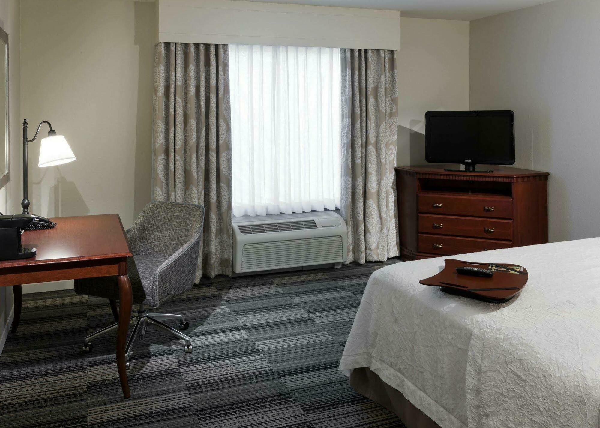 Hampton Inn & Suites Westford-Chelmsford Exterior foto